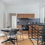 Elegant Parisian Apartment Near Eiffel Tower